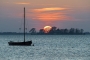 Segelboot-Boot-Sonnenuntergang-Abendhimmel-Daemmerung-Abendstimmung-Abendlicht-Steinhuder Meer-A_NIK9938
