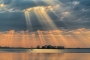 Sonnenstrahlen-Wolken-Himmel-Abend-rot-Daemmerung-Himmel-Wilhelmstein-Steinhuder-Meer-Fotos-Bilder-Landschaften-C_NIK_5758 Kopie