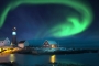 winter-nacht-leuchtturm-fjord-nordlichter-aurora-borealis-gruen-polarlichter-Norwegen-A_DSC5093a