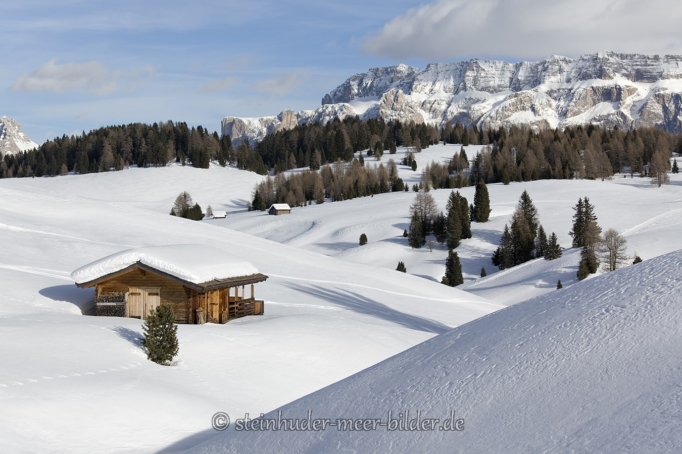 landschaft-dolomiten-verschneit-huette-gebirge-alpen-seiser-alm-suedtirol-winter-schnee-landschaft-Italien-B_MG_2221